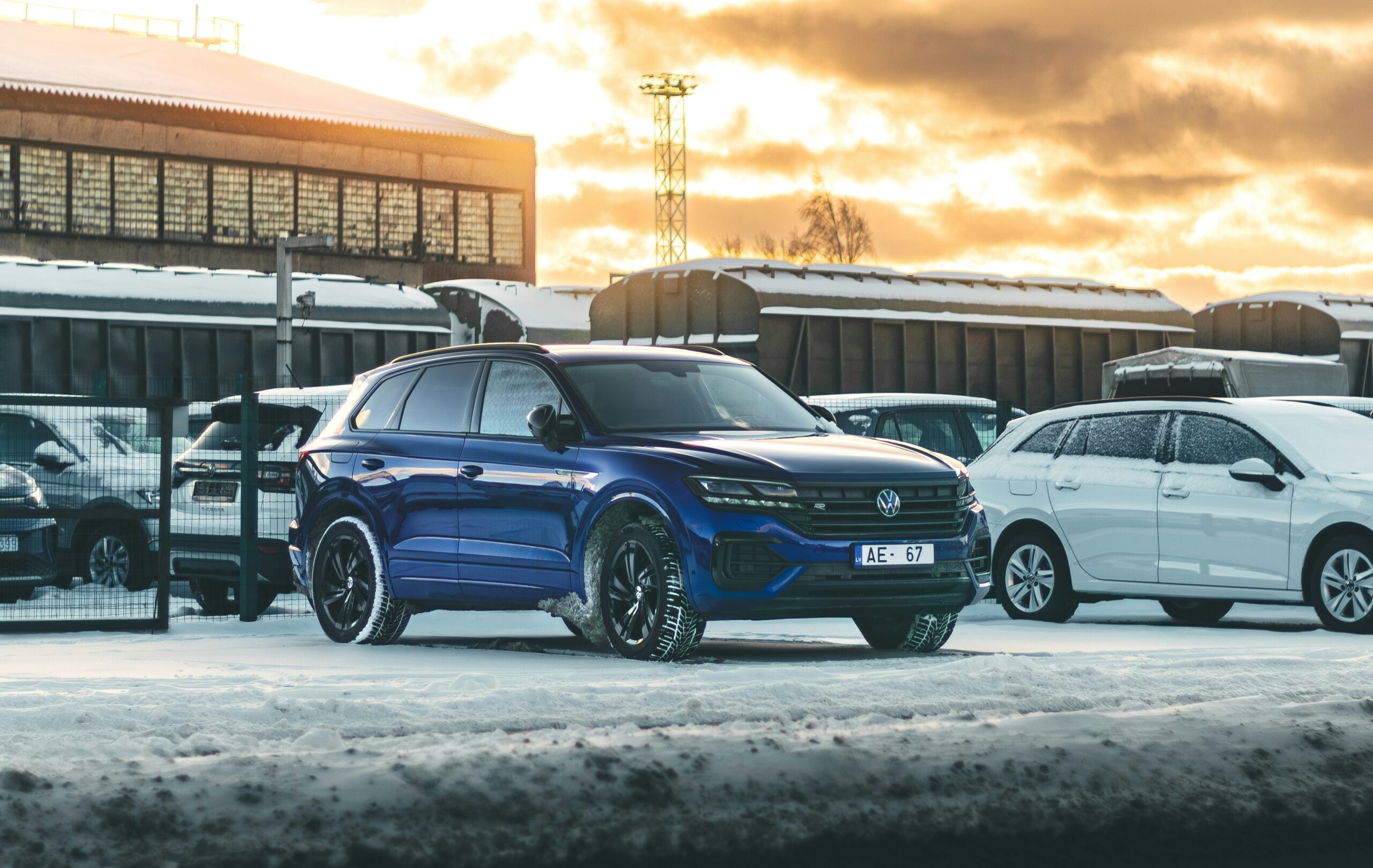 SUV 200–400 jutaan