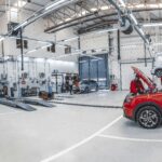 merawat mobil untuk perjalanan jauh